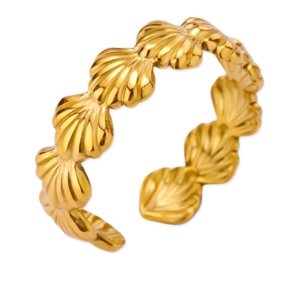 Gold Shell Cuff Ring | Adjustable - Picture 1 of 2